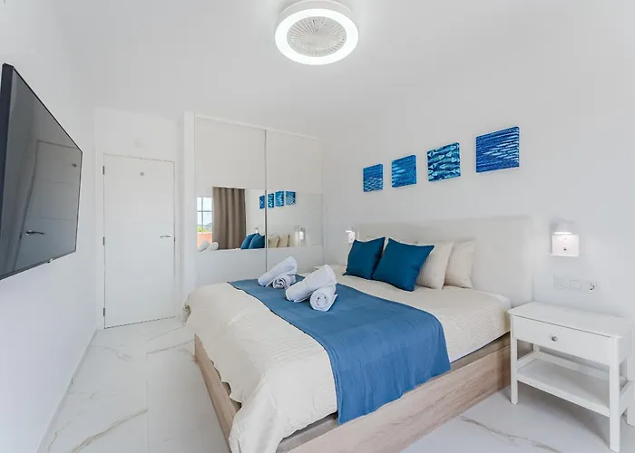 Apartment Summer Dreams, With Sea View Playa de las Americas (Tenerife)